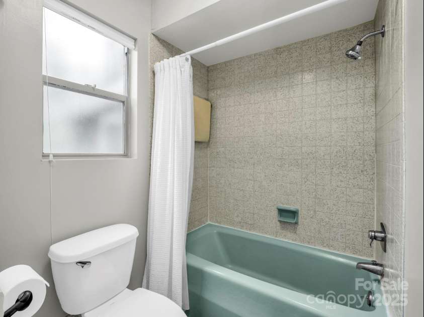 140 West Lake Drive, Lake Lure, NC 28746.  MLS# CAR4281158, YatesRealty ID 717. 