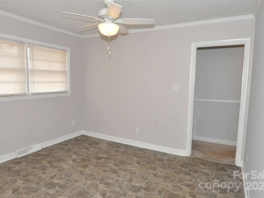 378 Center Street, Chester, SC 29706.  MLS# CAR4332675, YatesRealty ID 717. 