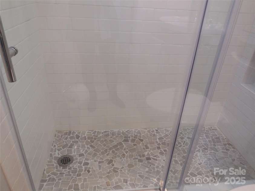 7201 Scarlet Runner Drive, Charlotte, NC 28215.  MLS# CAR4214914, YatesRealty ID 717. 