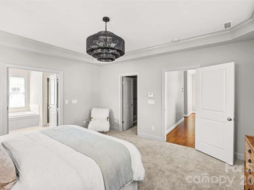 1558 Tippah Park Court, Charlotte, NC 28205.  MLS# CAR4354143, YatesRealty ID 7170. 
