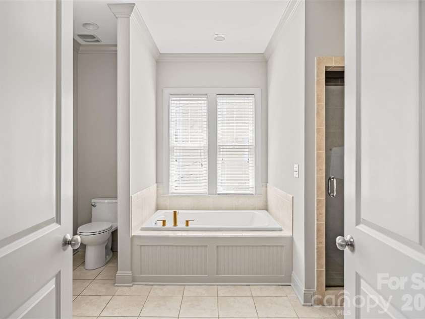 1558 Tippah Park Court, Charlotte, NC 28205.  MLS# CAR4354143, YatesRealty ID 7170. 