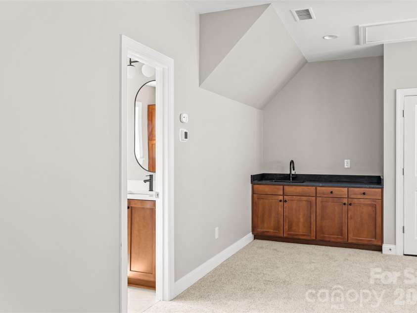 1558 Tippah Park Court, Charlotte, NC 28205.  MLS# CAR4354143, YatesRealty ID 7170. 