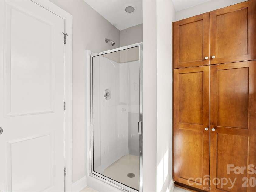 1558 Tippah Park Court, Charlotte, NC 28205.  MLS# CAR4354143, YatesRealty ID 7170. 
