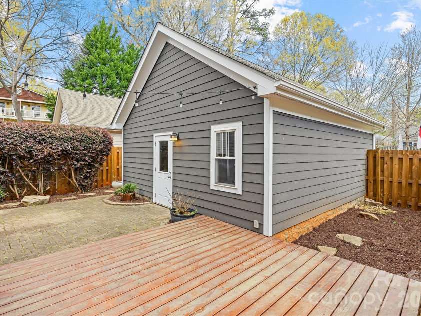 1558 Tippah Park Court, Charlotte, NC 28205.  MLS# CAR4354143, YatesRealty ID 7170. 