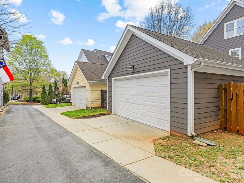 1558 Tippah Park Court, Charlotte, NC 28205.  MLS# CAR4354143, YatesRealty ID 7170. 
