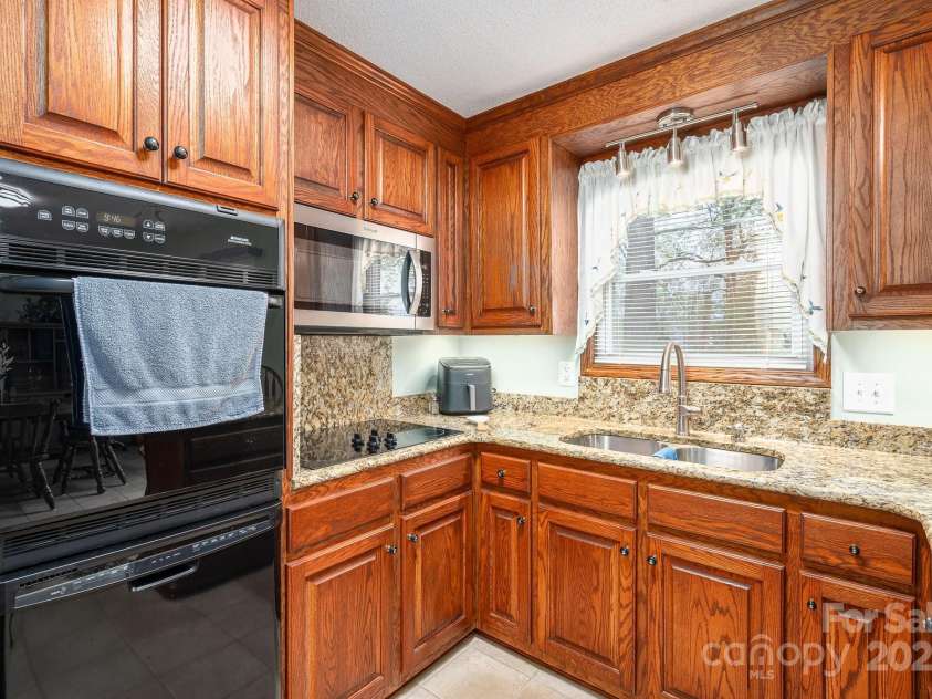 205 Gamble Avenue, Bessemer City, NC 28016.  MLS# CAR4242531, YatesRealty ID 7170. 