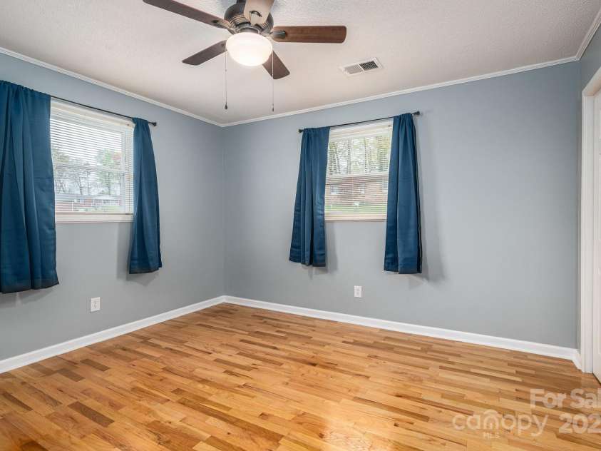 205 Gamble Avenue, Bessemer City, NC 28016.  MLS# CAR4242531, YatesRealty ID 7170. 