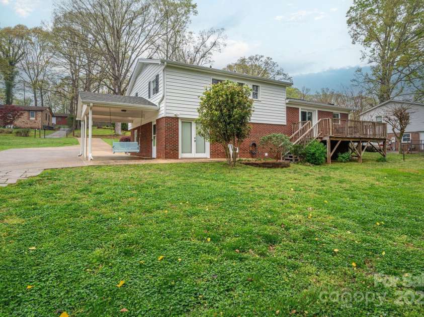205 Gamble Avenue, Bessemer City, NC 28016.  MLS# CAR4242531, YatesRealty ID 7170. 
