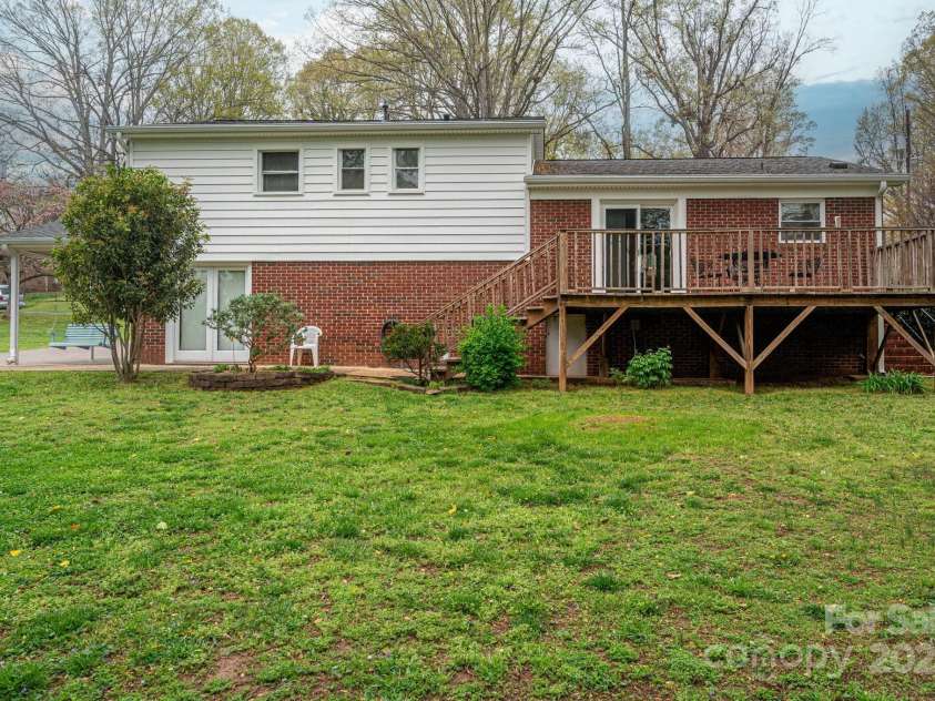 205 Gamble Avenue, Bessemer City, NC 28016.  MLS# CAR4242531, YatesRealty ID 7170. 
