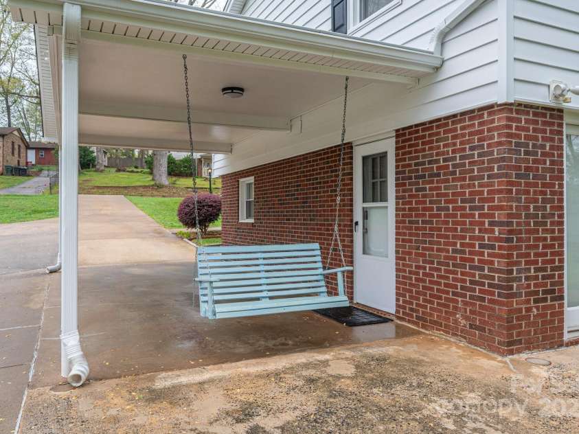 205 Gamble Avenue, Bessemer City, NC 28016.  MLS# CAR4242531, YatesRealty ID 7170. 