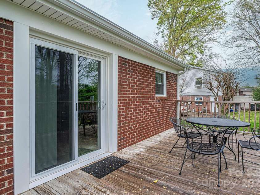 205 Gamble Avenue, Bessemer City, NC 28016.  MLS# CAR4242531, YatesRealty ID 7170. 