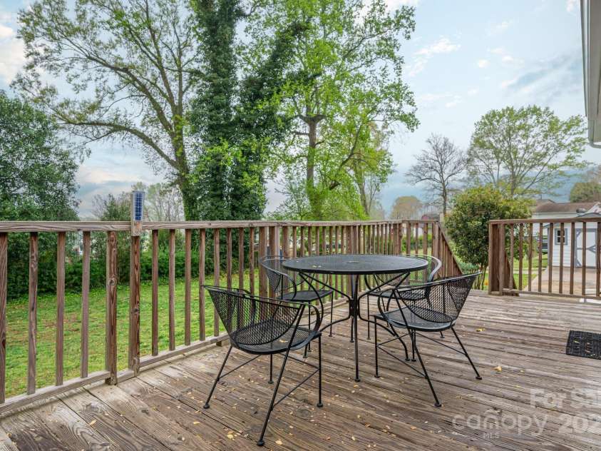 205 Gamble Avenue, Bessemer City, NC 28016.  MLS# CAR4242531, YatesRealty ID 7170. 