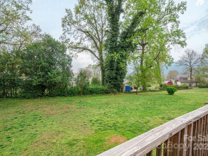 205 Gamble Avenue, Bessemer City, NC 28016.  MLS# CAR4242531, YatesRealty ID 7170. 