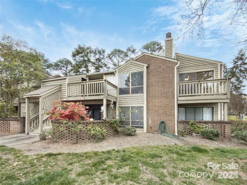 1600 Sharon Road, Charlotte, NC 28210.  MLS# CAR4270171, YatesRealty ID 7172. 