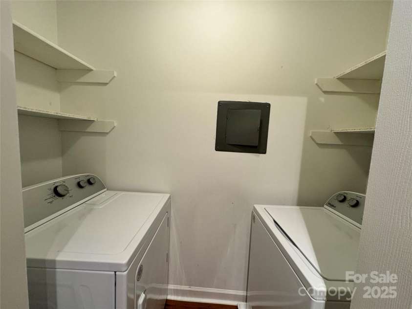 1600 Sharon Road, Charlotte, NC 28210.  MLS# CAR4270171, YatesRealty ID 7172. 