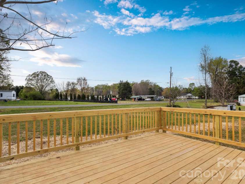 263 Echo Lane, Rock Hill, SC 29732.  MLS# CAR4360601, YatesRealty ID 7172. 