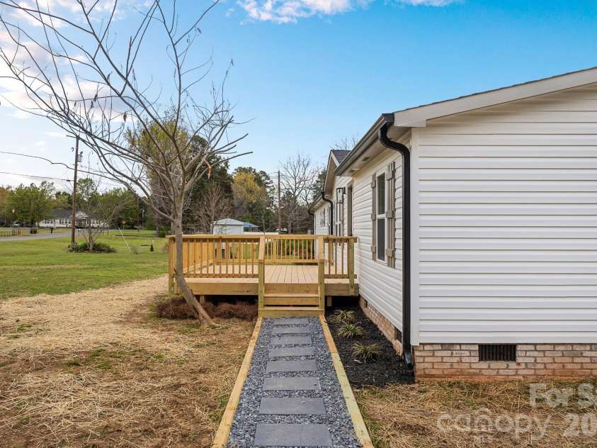 263 Echo Lane, Rock Hill, SC 29732.  MLS# CAR4360601, YatesRealty ID 7172. 