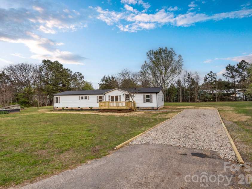 263 Echo Lane, Rock Hill, SC 29732.  MLS# CAR4360601, YatesRealty ID 7172. 