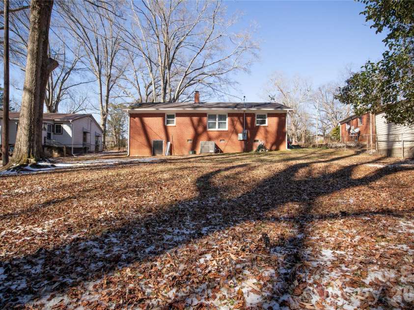 120 Lowry Row, York, SC 29745.  MLS# CAR4343177, YatesRealty ID 7173. 