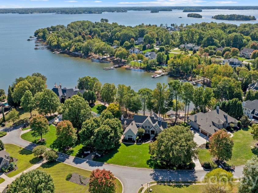 190 Cape Cod Way, Mooresville, NC 28117.  MLS# CAR4359942, YatesRealty ID 7174. 