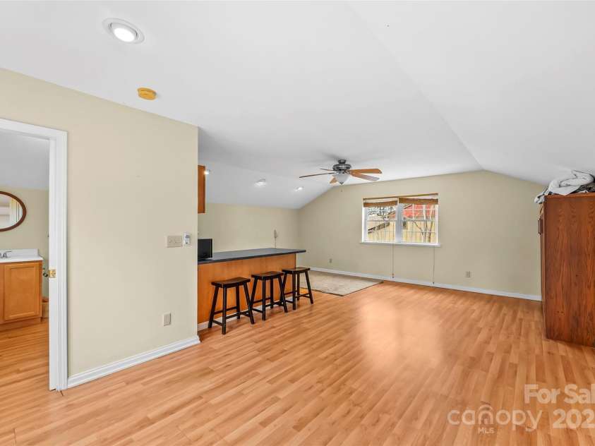 80 Fairway Road, Asheville, NC 28804.  MLS# CAR4213797, YatesRealty ID 7177. 