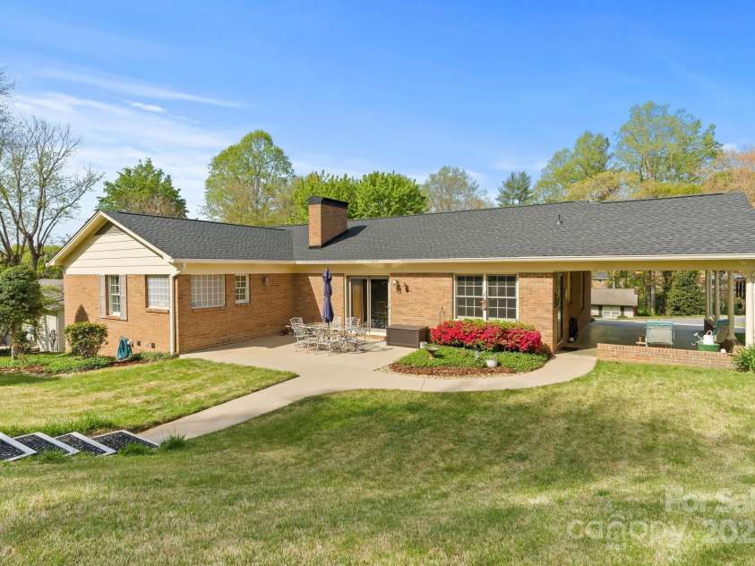 922 Hawthorne Drive, Lenoir, NC 28645.  MLS# CAR4246497, YatesRealty ID 7179. Backyard