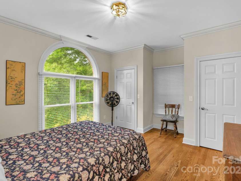 15610 Youngblood Road, Charlotte, NC 28278.  MLS# CAR4166088, YatesRealty ID 718. 