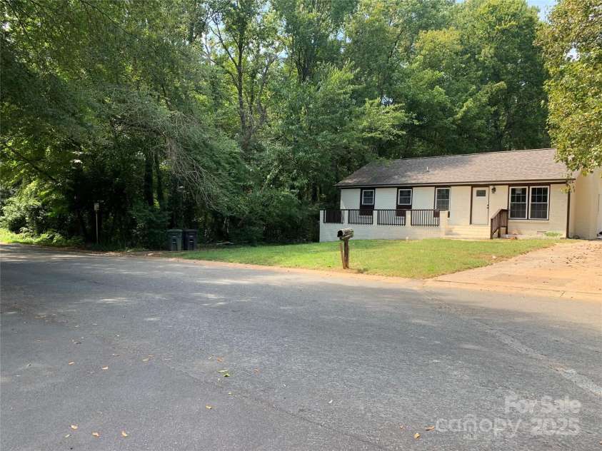 501 Colony Road, Monroe, NC 28112.  MLS# CAR4298986, YatesRealty ID 718. 
