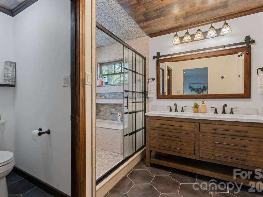 1432 Jules Court, Charlotte, NC 28226.  MLS# CAR4355299, YatesRealty ID 7181. 