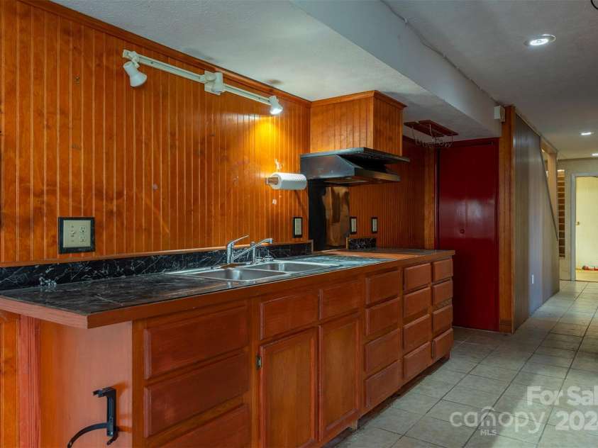 208 Dogwood Lane, Black Mountain, NC 28711.  MLS# CAR4204855, YatesRealty ID 7181. 