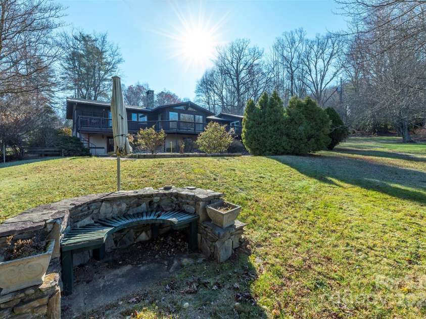 208 Dogwood Lane, Black Mountain, NC 28711.  MLS# CAR4204855, YatesRealty ID 7181. 
