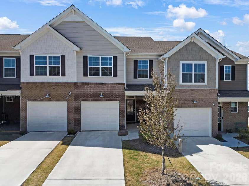 7032 Everly Commons Lane, Fort Mill, SC 29708.  MLS# CAR4362454, YatesRealty ID 7182. 
