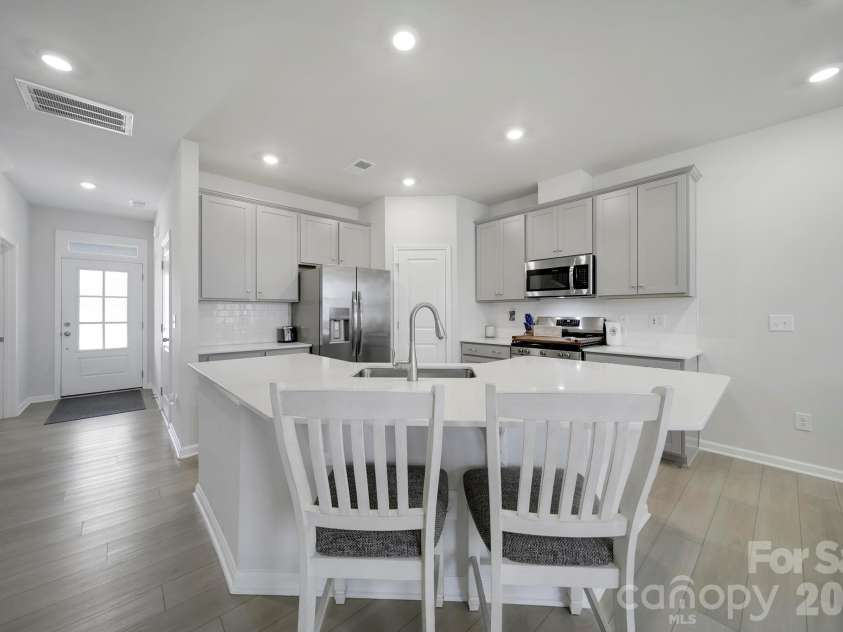 7032 Everly Commons Lane, Fort Mill, SC 29708.  MLS# CAR4362454, YatesRealty ID 7182. 