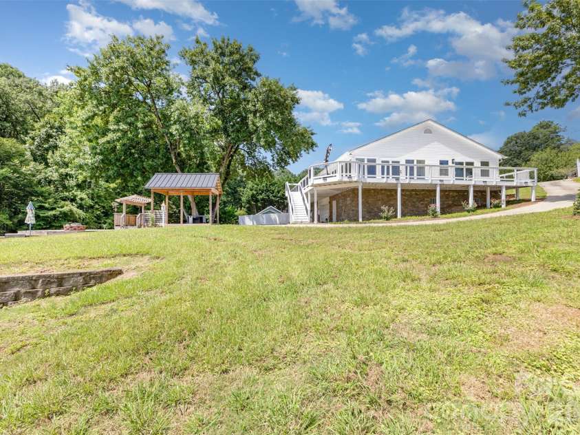 230 River Loop Road, Belmont, NC 28012.  MLS# CAR4352056, YatesRealty ID 7183. 