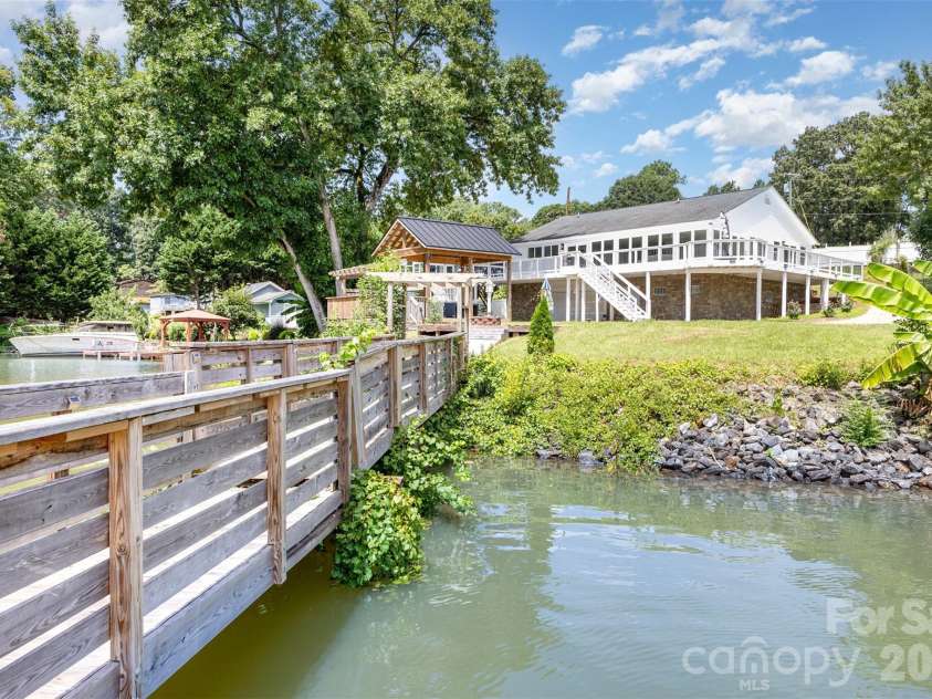 230 River Loop Road, Belmont, NC 28012.  MLS# CAR4352056, YatesRealty ID 7183. 
