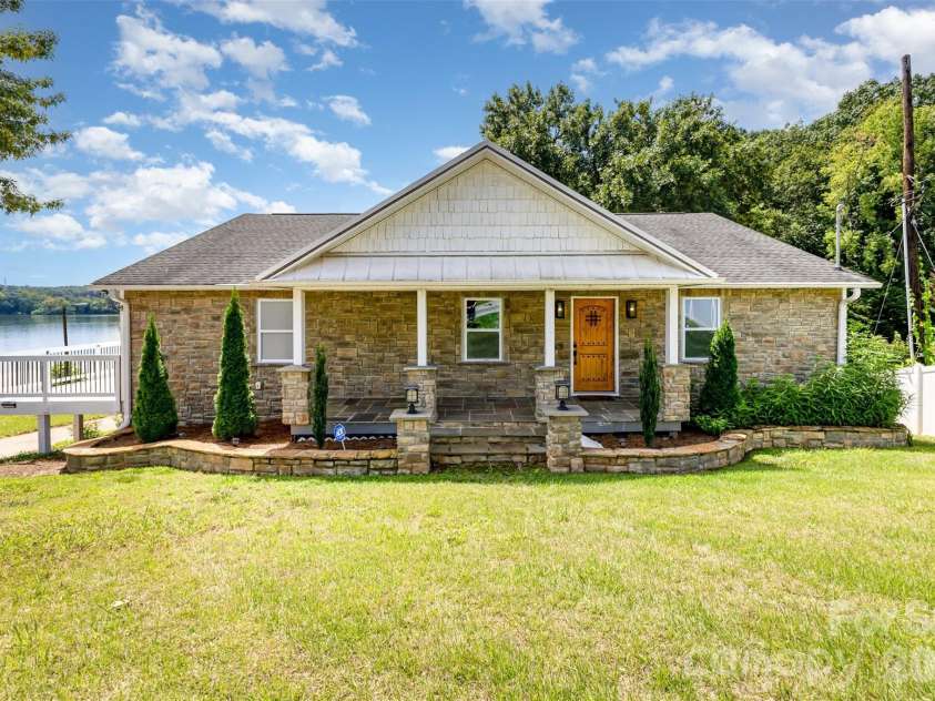 230 River Loop Road, Belmont, NC 28012.  MLS# CAR4352056, YatesRealty ID 7183. 