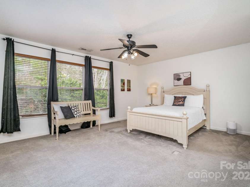 2005 Dunsmore Lane, Waxhaw, NC 28173.  MLS# CAR4280309, YatesRealty ID 7184. Primary Bedroom