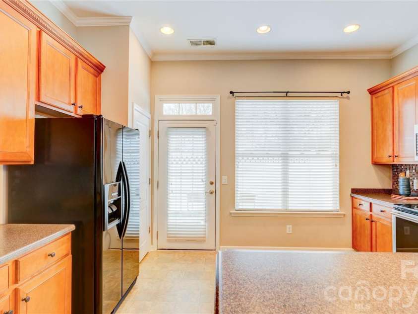 300 Park View Drive, Belmont, NC 28012.  MLS# CAR4314458, YatesRealty ID 7185. 