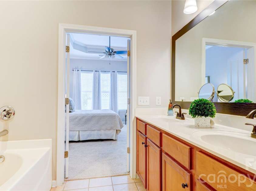 300 Park View Drive, Belmont, NC 28012.  MLS# CAR4314458, YatesRealty ID 7185. 