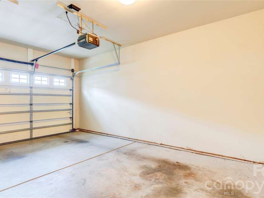 300 Park View Drive, Belmont, NC 28012.  MLS# CAR4314458, YatesRealty ID 7185. 