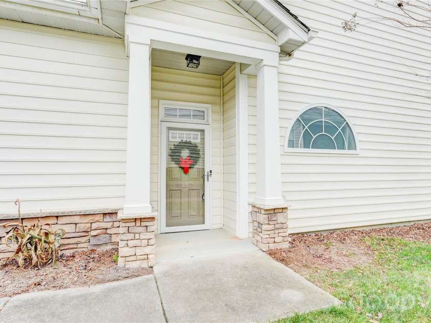 300 Park View Drive, Belmont, NC 28012.  MLS# CAR4314458, YatesRealty ID 7185. 