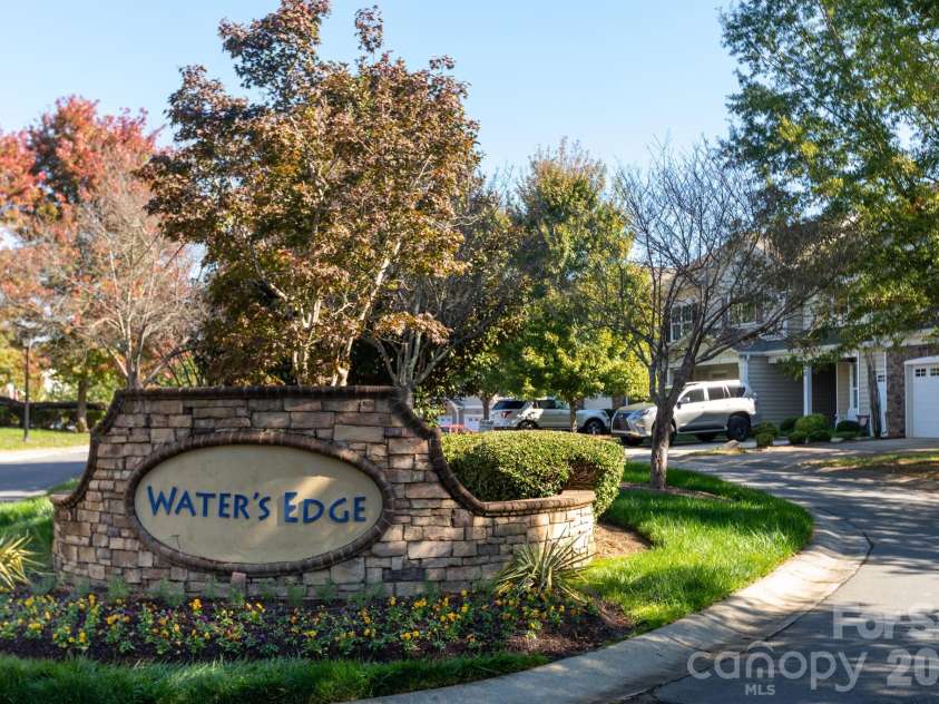 300 Park View Drive, Belmont, NC 28012.  MLS# CAR4314458, YatesRealty ID 7185. 