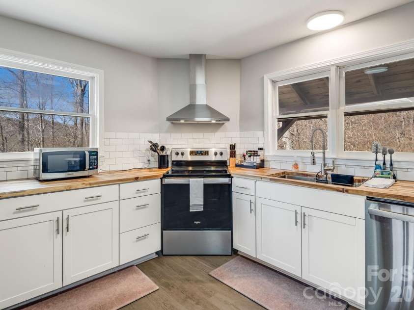 114 Johns Creek Road, Canton, NC 28716.  MLS# CAR4362839, YatesRealty ID 7188. 