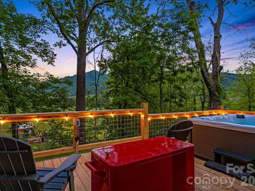 114 Johns Creek Road, Canton, NC 28716.  MLS# CAR4362839, YatesRealty ID 7188. 