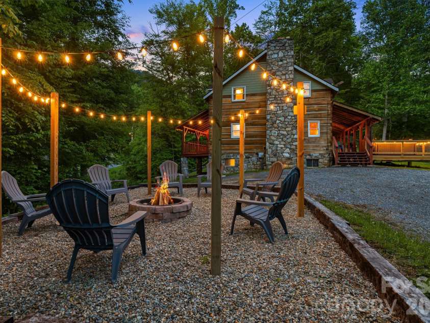 114 Johns Creek Road, Canton, NC 28716.  MLS# CAR4362839, YatesRealty ID 7188. 