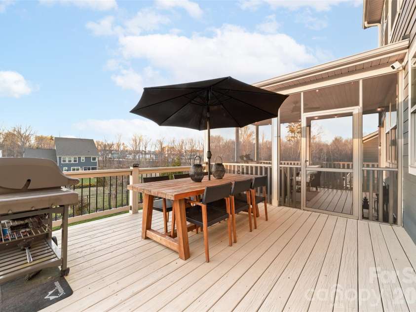 17549 Julees Walk Lane, Davidson, NC 28036.  MLS# CAR4358024, YatesRealty ID 7189. 