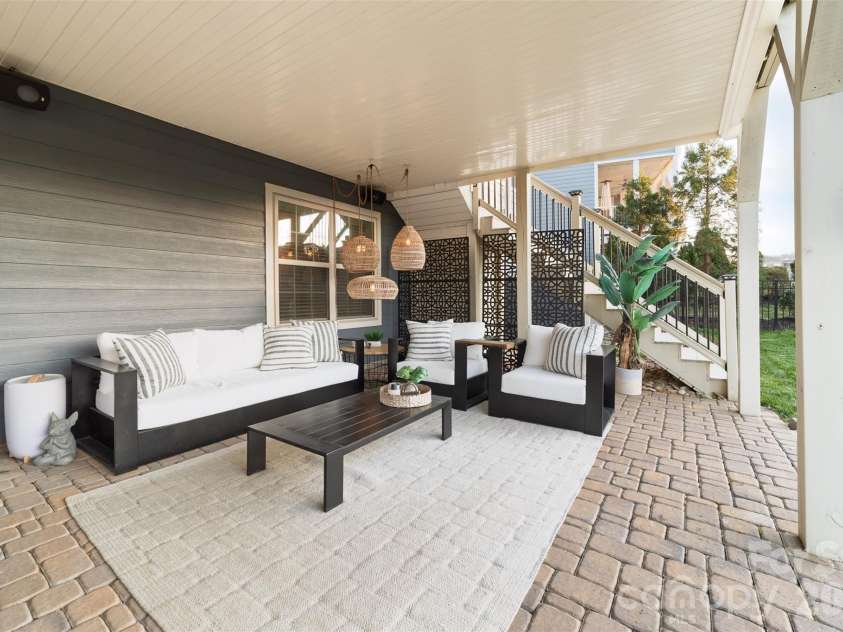 17549 Julees Walk Lane, Davidson, NC 28036.  MLS# CAR4358024, YatesRealty ID 7189. 