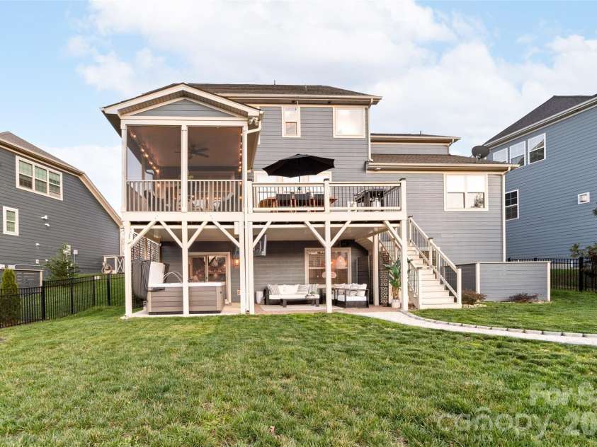 17549 Julees Walk Lane, Davidson, NC 28036.  MLS# CAR4358024, YatesRealty ID 7189. 