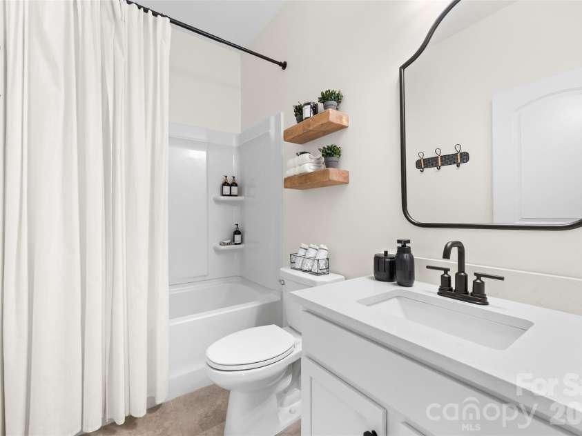 17549 Julees Walk Lane, Davidson, NC 28036.  MLS# CAR4358024, YatesRealty ID 7189. 