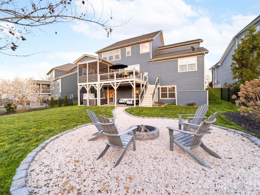 17549 Julees Walk Lane, Davidson, NC 28036.  MLS# CAR4358024, YatesRealty ID 7189. 